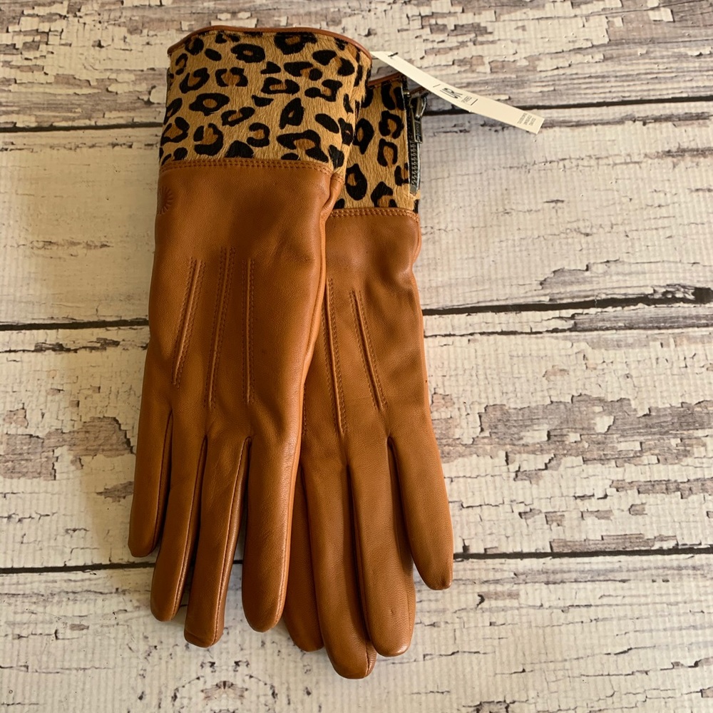 NWOT Ugg Leather Gloves